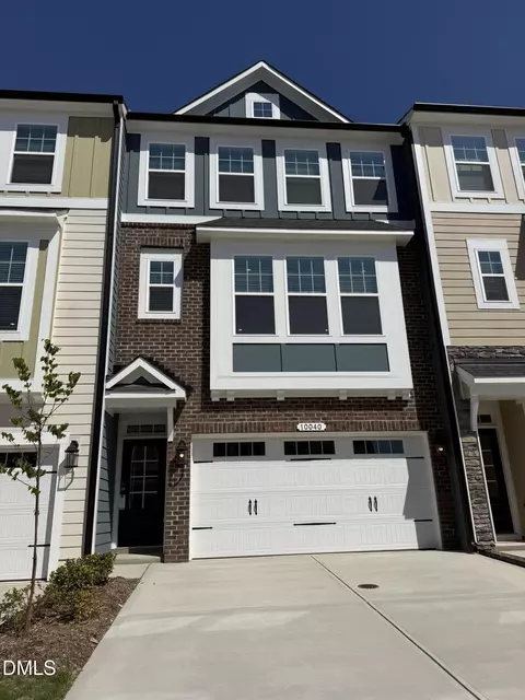 10040 Secluded Garden Dr # 195, Apex, NC 27523