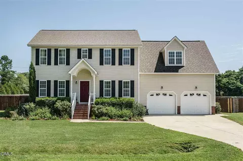 195 Moonlight Dr, Fuquay Varina, NC 27526