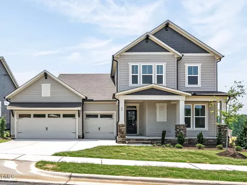 28 Reflection Pkwy, Fuquay Varina, NC 27526