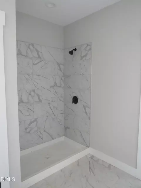 Bath - 317 Coats Ridge Dr, Benson, NC 27504 photo 2 of 3