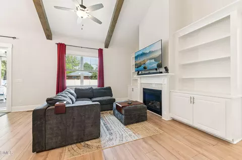 15 Arbor Dr, Youngsville, NC 27596