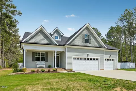 15 Arbor Dr, Youngsville, NC 27596