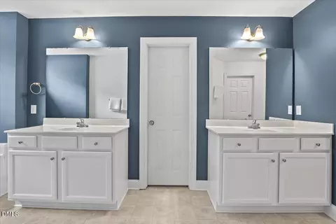 Bath - 64 Abilene Ct, Angier, NC 27501 photo 2 of 4