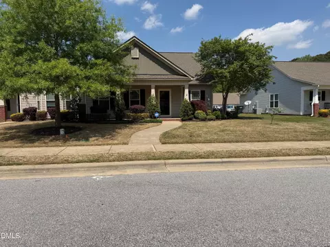 125 E Moss Creek Dr, Clayton, NC 27520