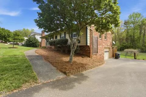2545 Wood Valley Rd, Winston Salem, NC 27106