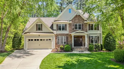 105 Witham Ct, Holly Springs, NC 27540