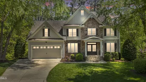 105 Witham Ct, Holly Springs, NC 27540