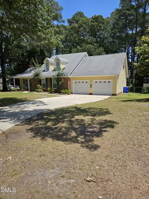 1929 Partridge Ct, Fayetteville, NC 28304