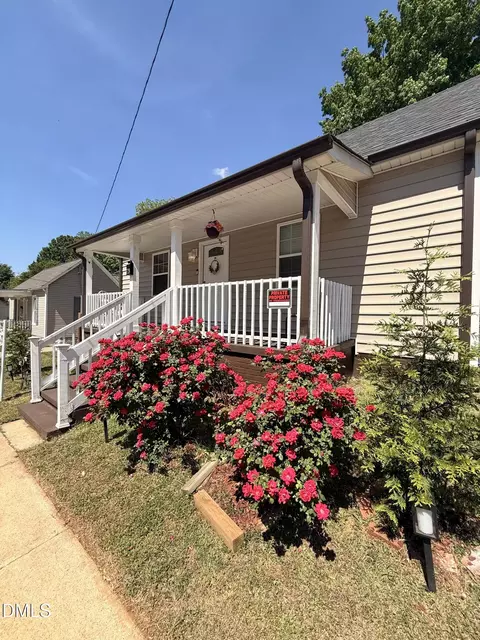 928 E Davis St, Burlington, NC 27215