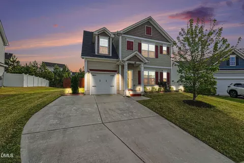 418 Lakemont Dr, Clayton, NC 27520