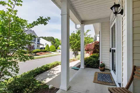 Exterior - 3013 White Cloud Cir, Apex, NC 27502 photo 3 of 9