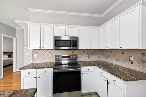 Kitchen - 3013 White Cloud Cir, Apex, NC 27502 photo 2 of 6