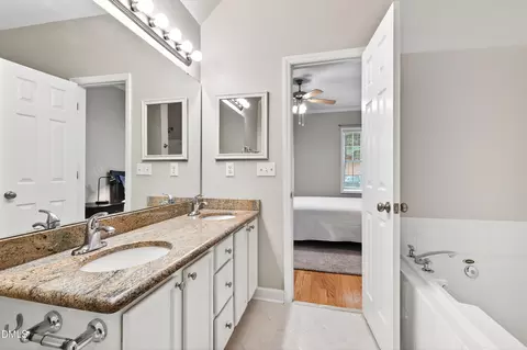 Bath - 3013 White Cloud Cir, Apex, NC 27502 photo 1 of 4