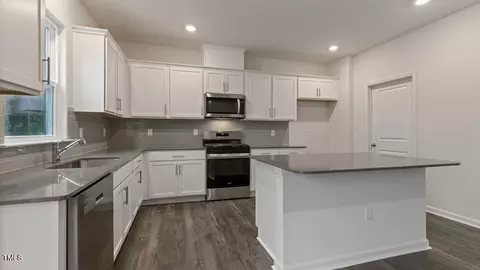 721 Sparkling Pear Dr, Willow Springs, NC 27592 photo 5