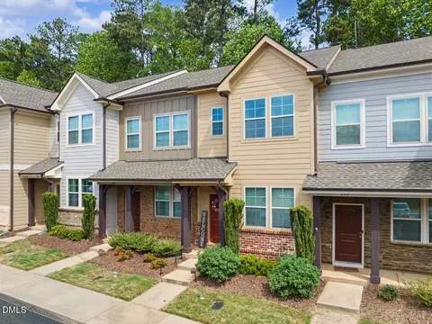 718 Wickham Ridge Rd, Apex, NC 27539