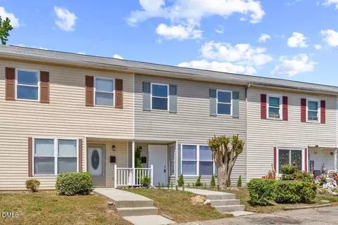 8206 Merriweather Cir, Raleigh, NC 27616
