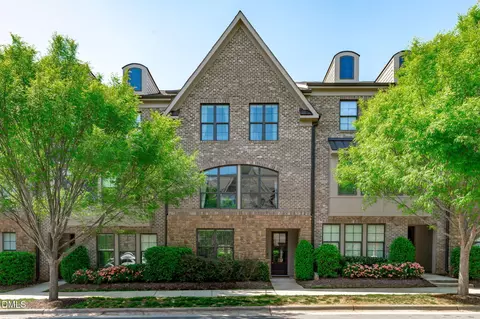 1605 Bowery Dr, Raleigh, NC 27607