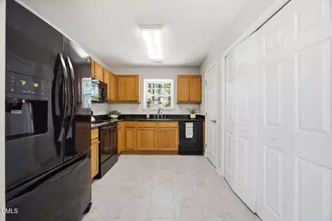 Kitchen - 4408 Nightfall Ct, Durham, NC 27713 photo 2 of 2