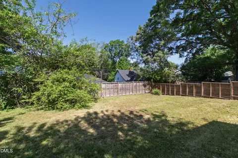 Exterior - 913 Washington St, Durham, NC 27701 photo 3 of 8