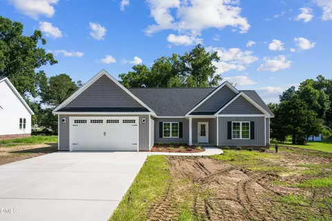 507 N Hillandale Dr, Fremont, NC 27830