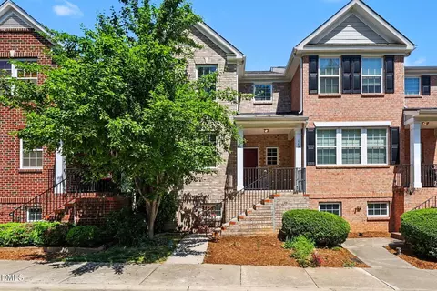 115 Grindstone Dr, Apex, NC 27502