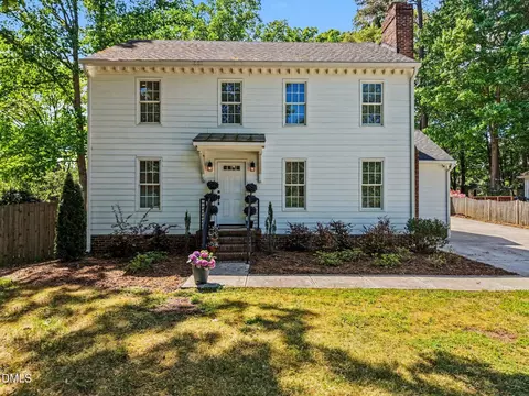 5605 Knollwood Rd, Raleigh, NC 27609