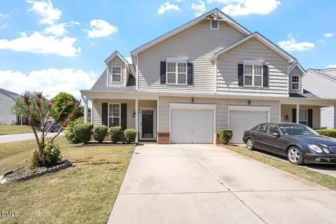 600 Woodson Dr, Clayton, NC 27527