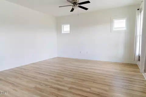 Living - 1210 S 2nd St, Smithfield, NC 27577 photo 2 of 3