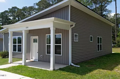 Exterior - 1210 S 2nd St, Smithfield, NC 27577 photo 1 of 2