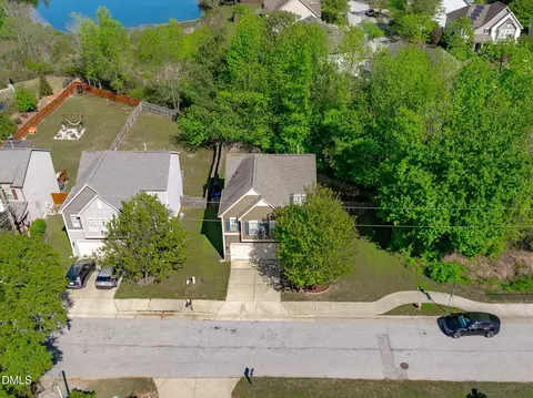 919 Award St, Fuquay Varina, NC 27526