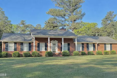1604 Crescent Dr, Henderson, NC 27536