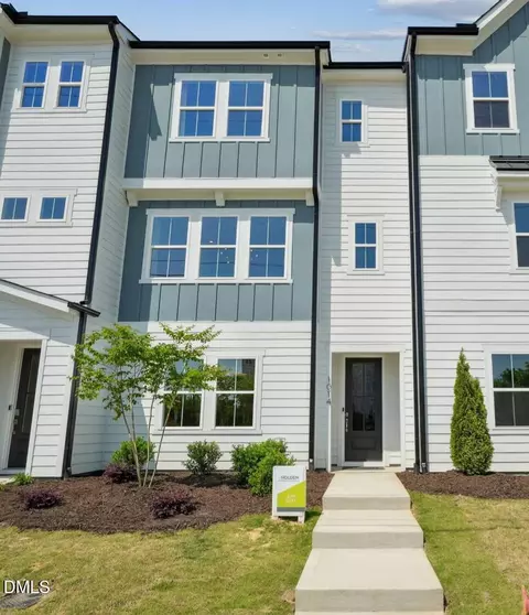 1060 Zelkova Ln, Chapel Hill, NC 27517