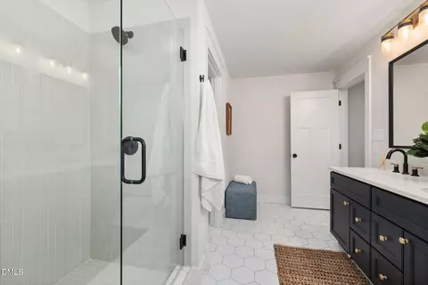 Bath - 1005 Forrestal Pl, Durham, NC 27707 photo 3 of 5