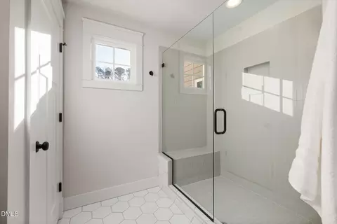 Bath - 1005 Forrestal Pl, Durham, NC 27707 photo 4 of 5