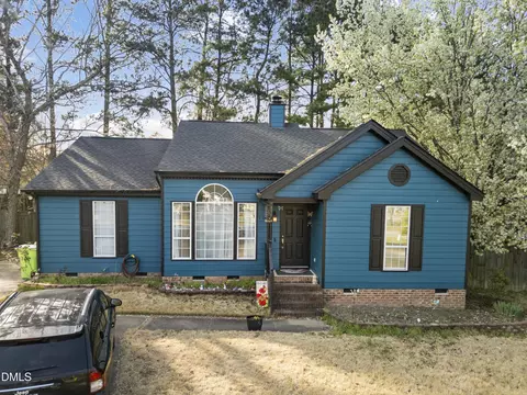 104 Iron Kettle Ct, Knightdale, NC 27545