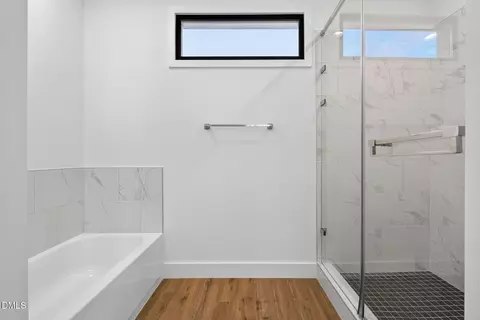 Bath - 1102 Nova St, Durham, NC 27713 photo 3 of 8