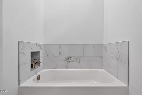 Bath - 1102 Nova St, Durham, NC 27713 photo 5 of 8