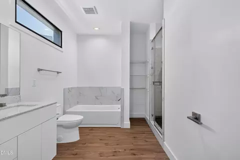 Bath - 1105 Nova St, Durham, NC 27713 photo 3 of 10