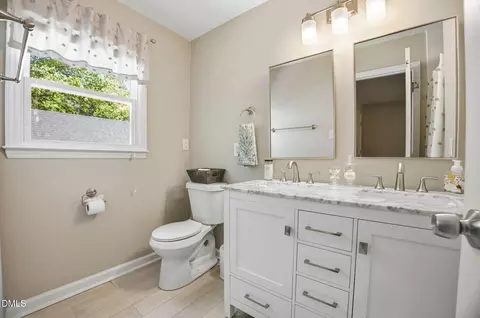 Bath - 1920 Redding Ln, Durham, NC 27712 photo 1 of 3