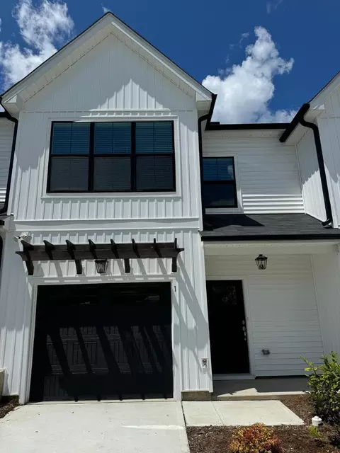 1 N Lenny Dr, Clayton, NC 27520