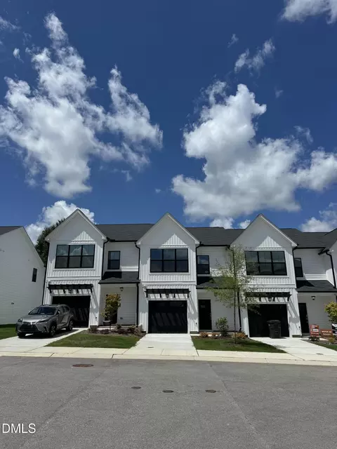1 N Lenny Dr, Clayton, NC 27520