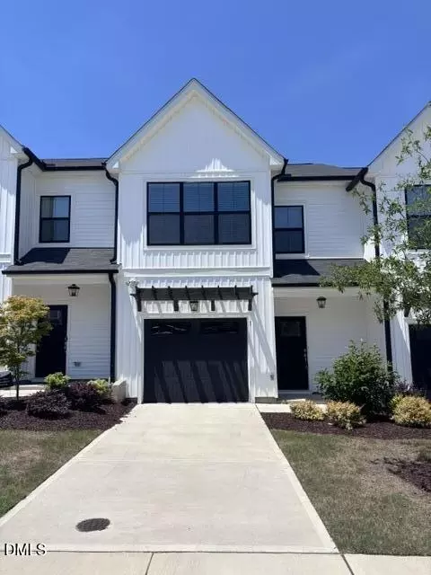 1 N Lenny Dr, Clayton, NC 27520