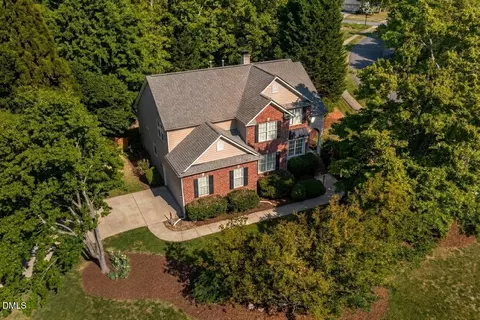909 Kennesaw Ct, Hillsborough, NC 27278