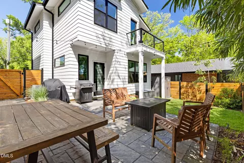 Exterior - 825 W Markham Ave, Durham, NC 27701 photo 11 of 14