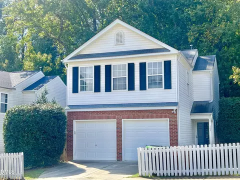 109 Lacombe Ct, Holly Springs, NC 27540