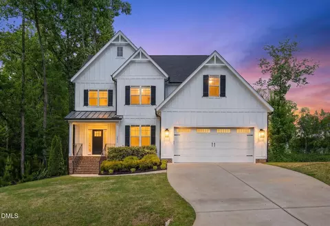 5221 Stream Bank Ct, Raleigh, NC 27603