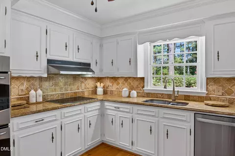 Kitchen - 1046 Johnson Rd, Coats, NC 27521 photo 4 of 4