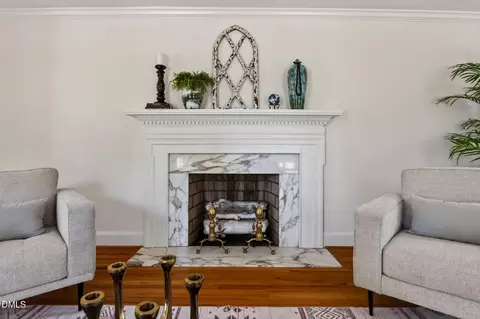 Living - 1046 Johnson Rd, Coats, NC 27521 photo 2 of 7