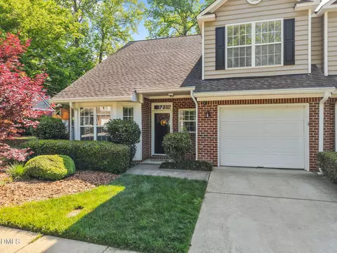 8718 Compass Ln, Raleigh, NC 27615