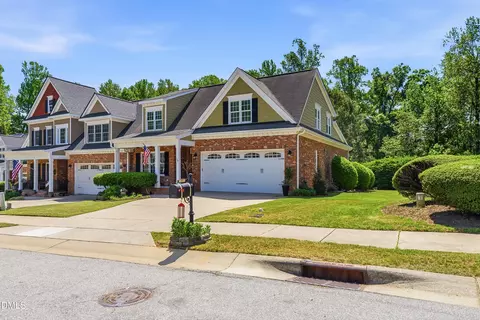 39 Old Grove Ln, Apex, NC 27502